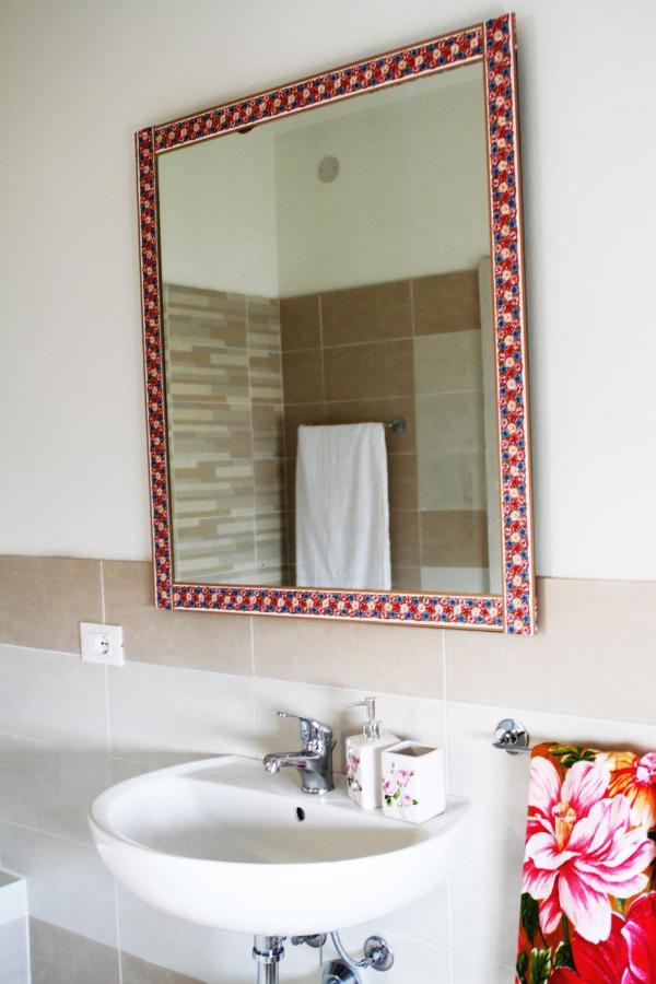 Casa Andreana Bed & Breakfast Uri Dış mekan fotoğraf