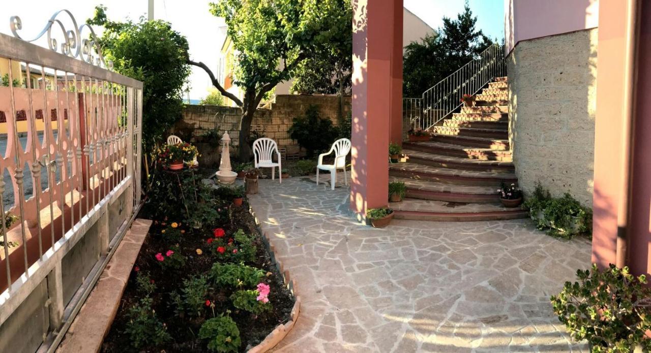Casa Andreana Bed & Breakfast Uri Dış mekan fotoğraf