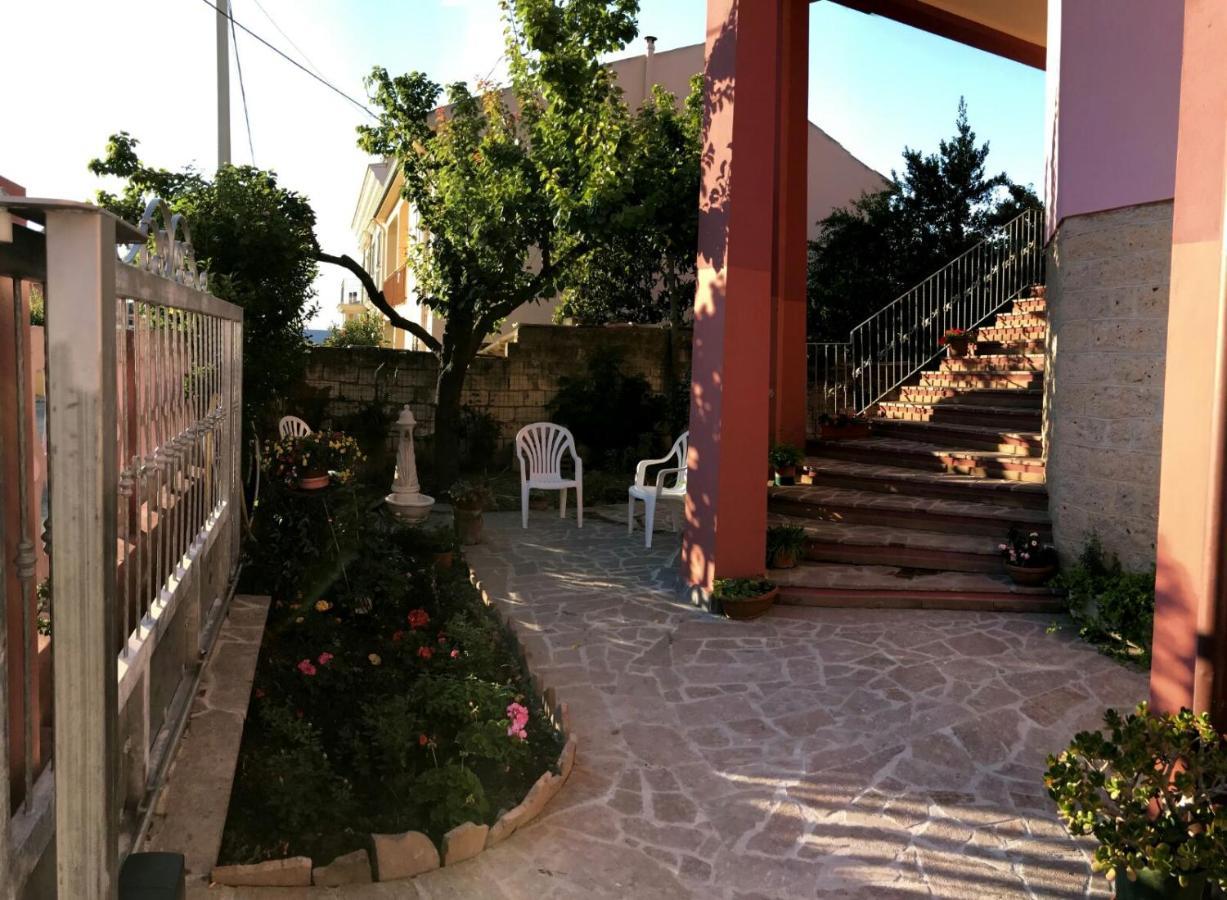 Casa Andreana Bed & Breakfast Uri Dış mekan fotoğraf